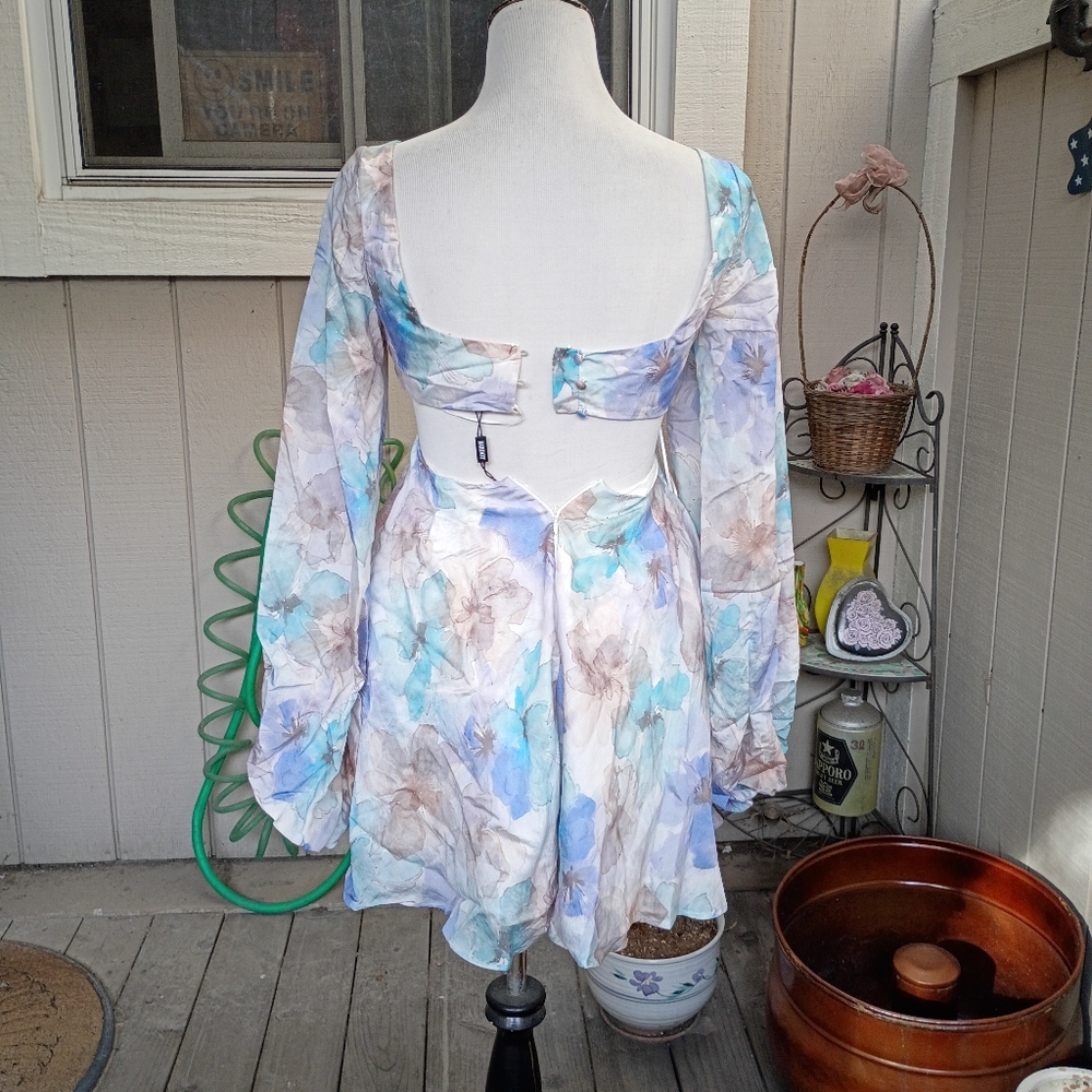 Dress - Picture 2 of 2